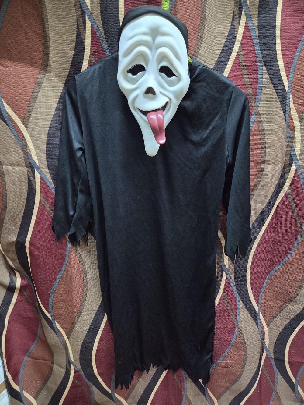 Spirit Halloween Scary Movie Ghost Face "Wassup" Mask & Robe Set - Kids S